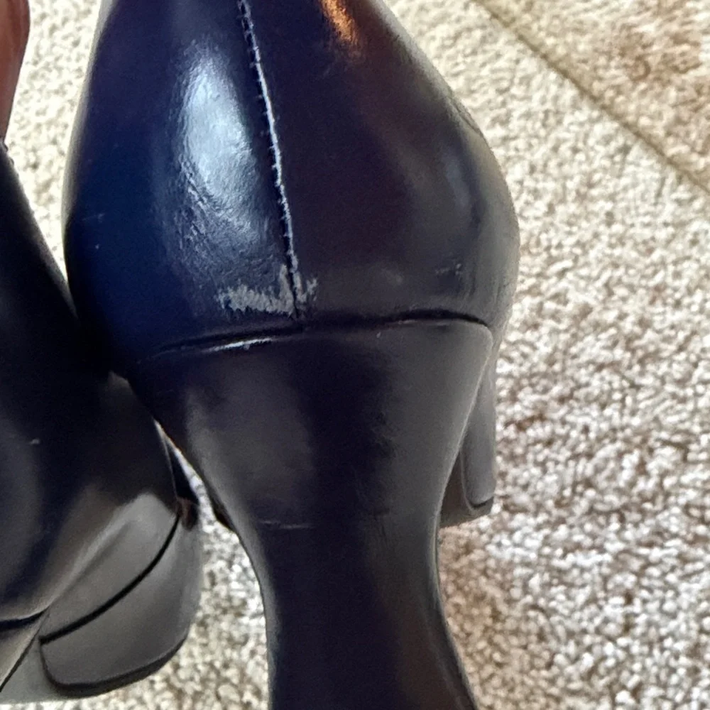 John Fluevog Big Presence Davis Classy Loafer Heels Black & Blue Leather 9.5 - Picture 11 of 13